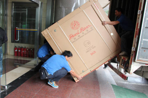 乌拉特中钢琴贵重工艺品无忧运